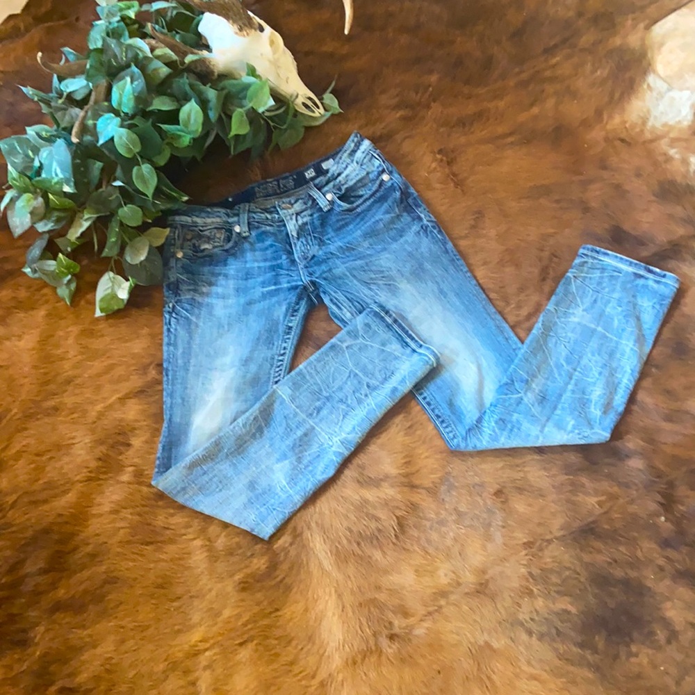 Women’s Miss Me skinny jeans